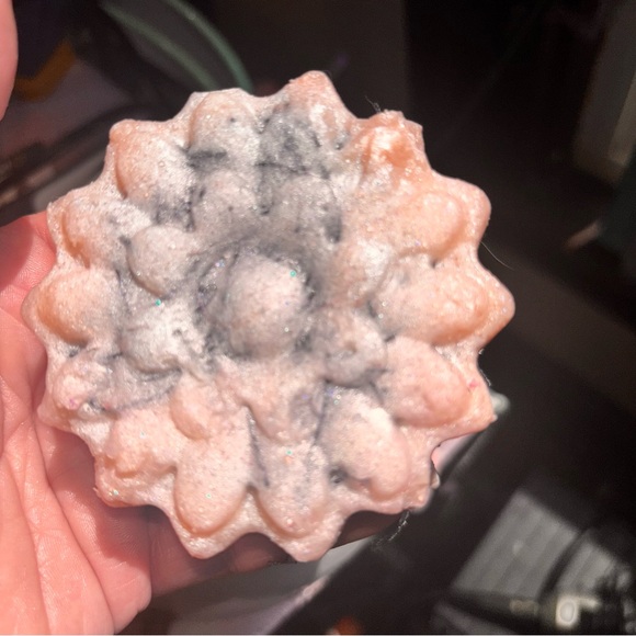 Pluck it Pal handmade by me & created for ppl who like to pluck ingrown hairs!! - Picture 9 of 16